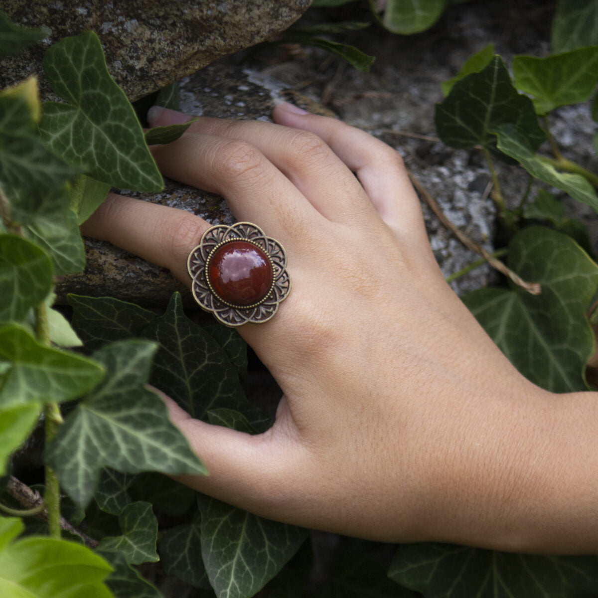 Crveni Jaspis Bronzani prsten cvet