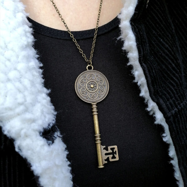 Ritualni ključ ogrlica