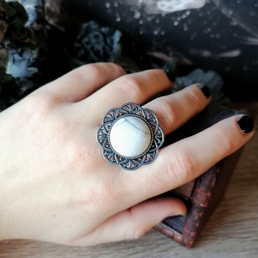 Beli Haulit srebrni prsten cvet
