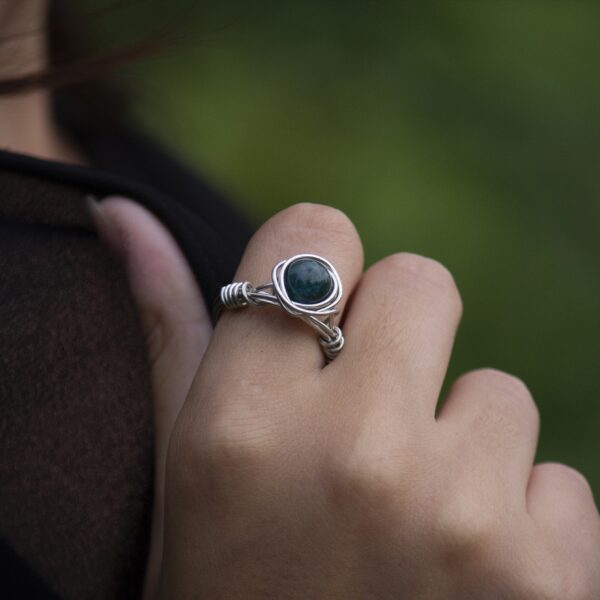 Apatit srebrni orb prsten