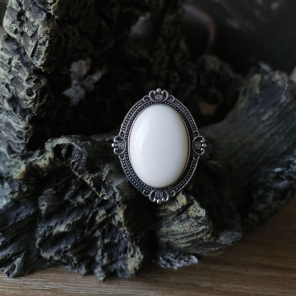 Beli Žad White Elegance prsten