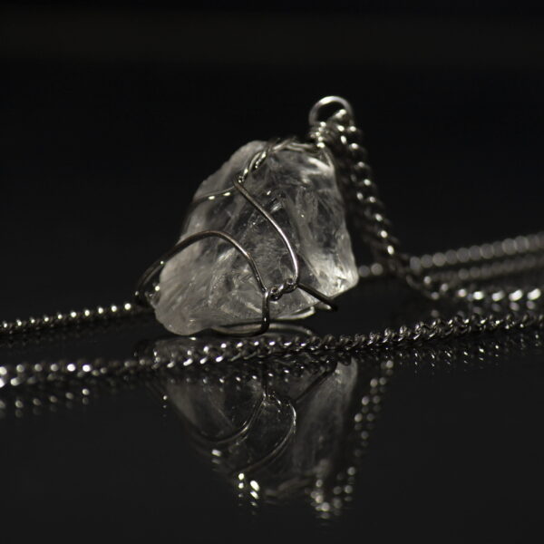 Gorski kristal grumen ogrlica